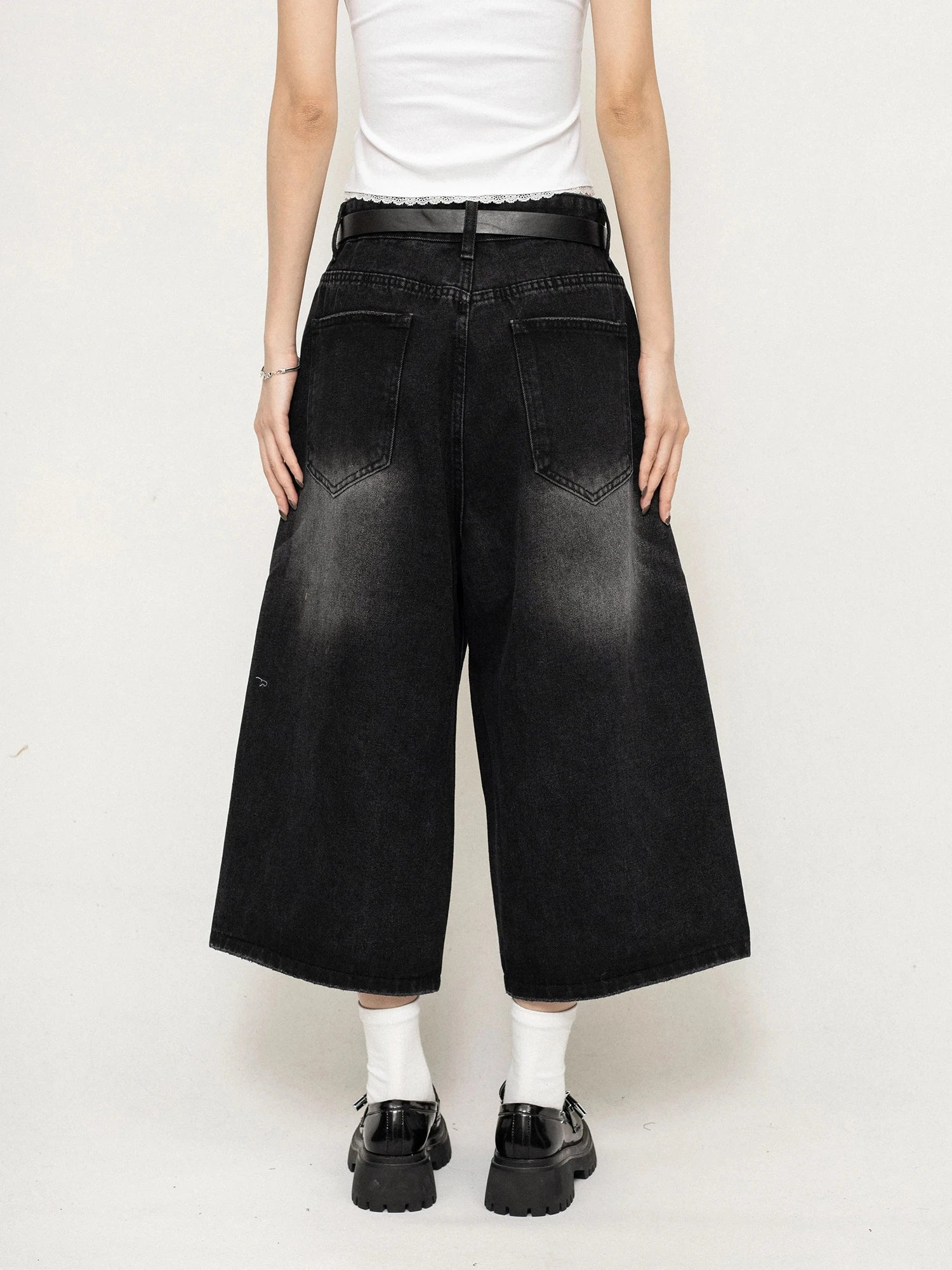 Ankle Cut Faded Baggy Jeans